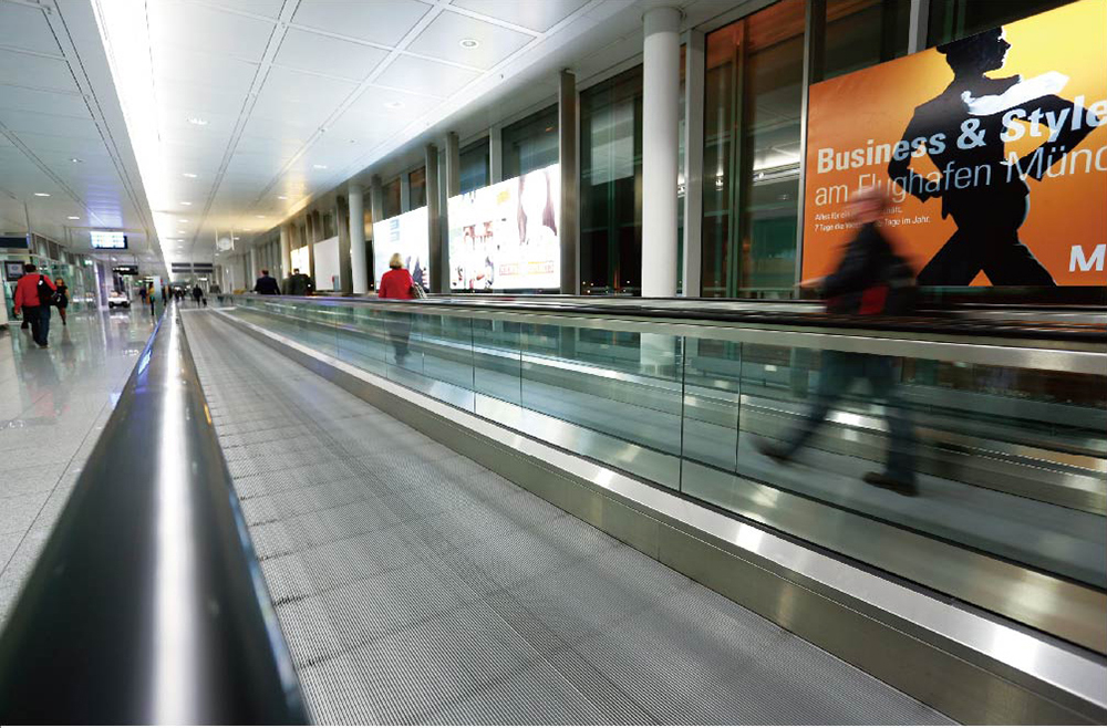 Moving sidewalk