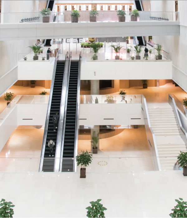 Escalator>